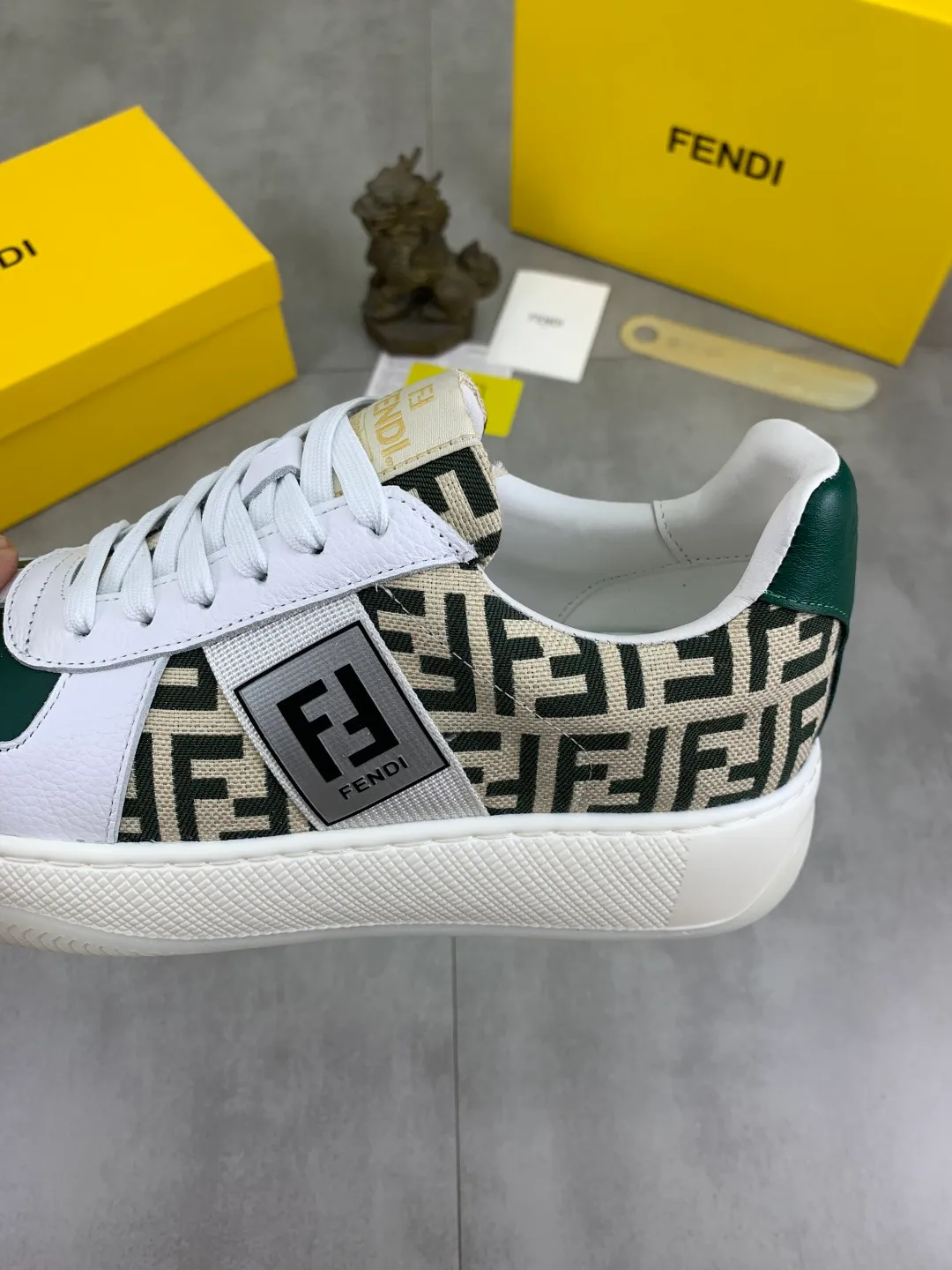 ​Men's shoes 💰P440 💰【New】Little monster 🆘 New FENDI 🕶️🕶️Simple routing effect, showing an elegant and cool driving shoe 🎬Using imported calfskin + first-layer pigskin lining🐂Excellent material🎬Detailed workmanship 🤗Comfortable foot feel➰➰. ​Pair it with any outfit to show your taste and temperament, low-key luxury ♻️Design ​simple and elegant ​noble and fashionable 🍃​Very loved and favored by trendy men 💓❤️size: 38-44 4️⃣colors available